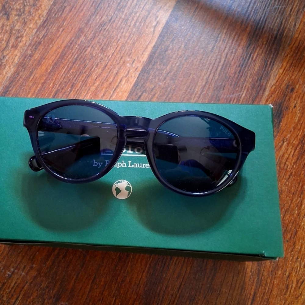 POLO RALPH LAUREN SUNGLASSES. NEW. KIDS
